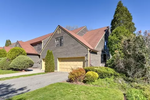 50 Beacon Hill Rd # H, West Milford, NJ 07480