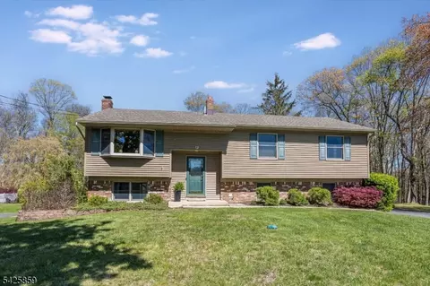 12 Ramar St, Flanders, NJ 07836