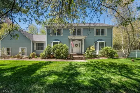 277 Long Meadow Rd, Kinnelon, NJ 07405