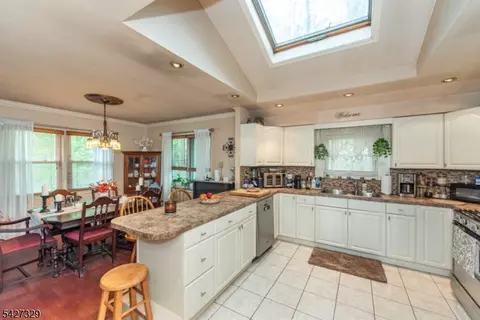 Kitchen - 10 Evers Ct, Wayne, NJ 07470 photo 1 of 1