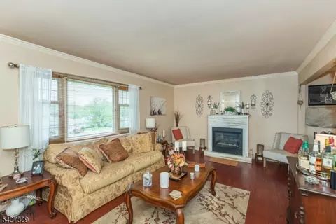10 Evers Ct, Wayne, NJ 07470 photo 6