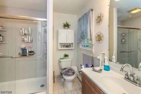 Bath - 10 Evers Ct, Wayne, NJ 07470 photo 1 of 1