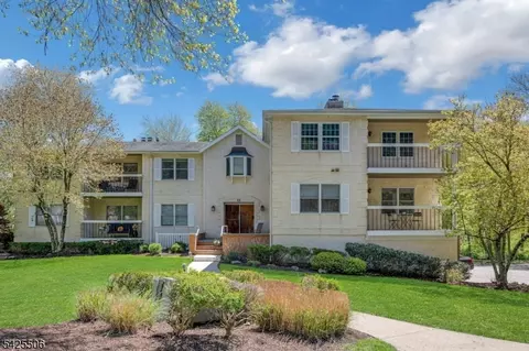 12 Heritage Dr # D, Chatham Twp, NJ 07928