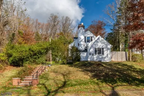 6 Cape Ct, Millburn, NJ 07041 photo 22