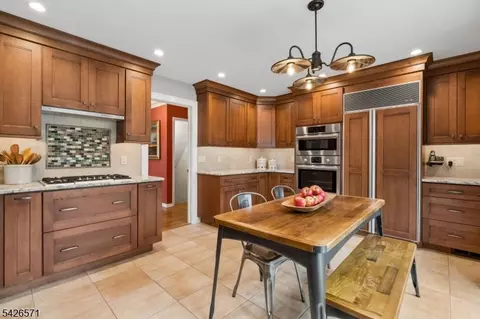 27 Hillside Ter, Summit, NJ 07901 photo 7