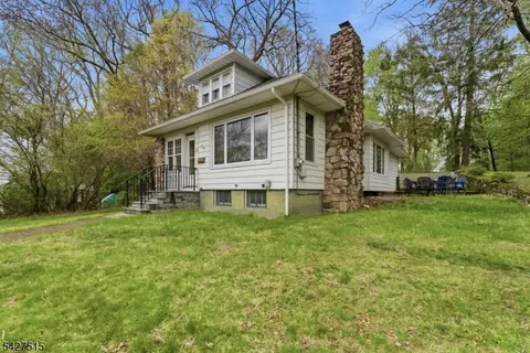 63 Highland Ave, High Bridge, NJ 08829