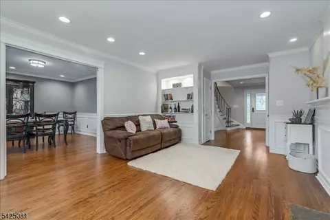 Entry Way - 71 Tree Top Dr, Springfield, NJ 07081 photo 2 of 2