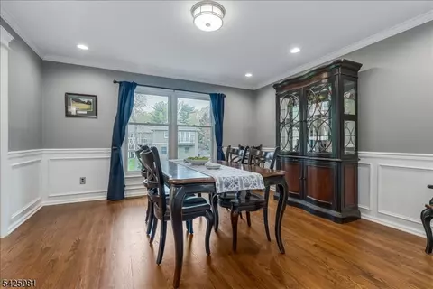 Dining - 71 Tree Top Dr, Springfield, NJ 07081 photo 3 of 3