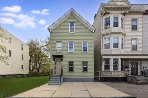 580 Hunterdon St, Newark, NJ 07108