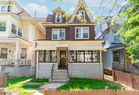 55 New St, East Orange, NJ 07017