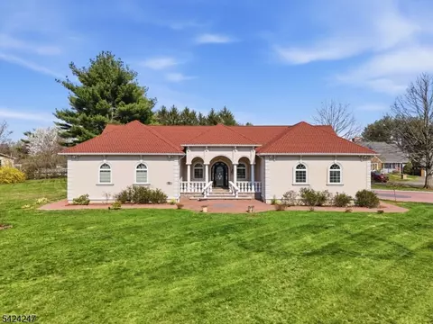 358 S Middlebush Rd, Somerset, NJ 08873