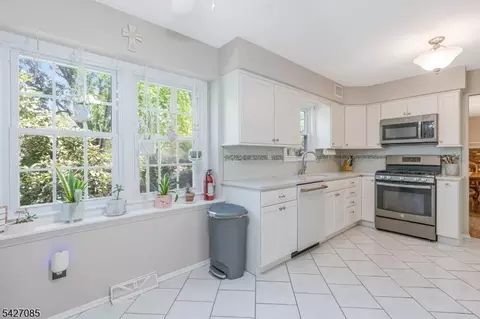 2 Sunset View Rd, Flemington, NJ 08822 photo 18