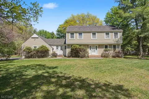 2 Sunset View Rd, Flemington, NJ 08822