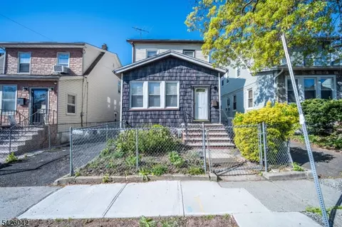 26 Scofield St, Newark, NJ 07106