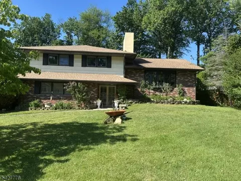 37 S Belair Ave, Cedar Knolls, NJ 07927