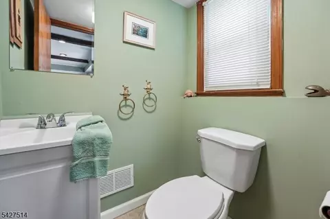 Other - 66 Warwick Cir, Springfield, NJ 07081 photo 8 of 10
