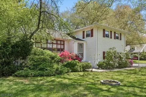 Exterior - 66 Warwick Cir, Springfield, NJ 07081 photo 4 of 9