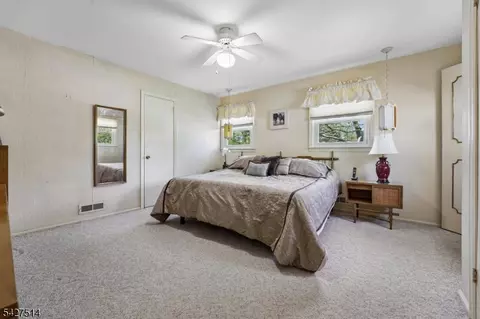 Bedroom - 66 Warwick Cir, Springfield, NJ 07081 photo 1 of 5