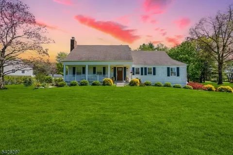 1360 Tullo Rd, Martinsville, NJ 08836