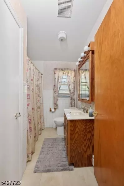 126 Jay Pl, Middlesex, NJ 08846 photo 15
