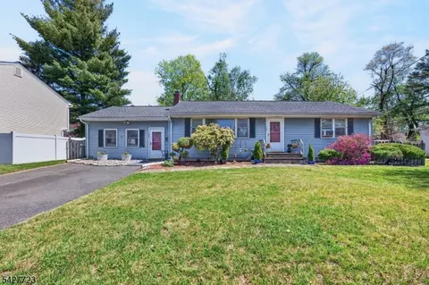 126 Jay Pl, Middlesex, NJ 08846
