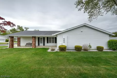 272 Convent Rd # C, Monroe Township, NJ 08831