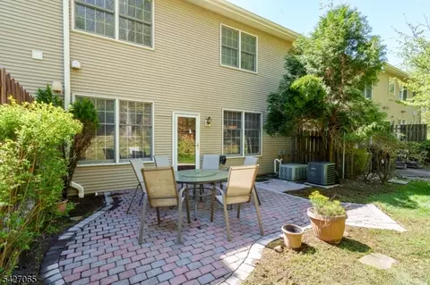 59 Spring Hill Cir, Wayne, NJ 07470 photo 16