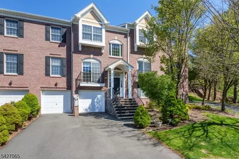 59 Spring Hill Cir, Wayne, NJ 07470