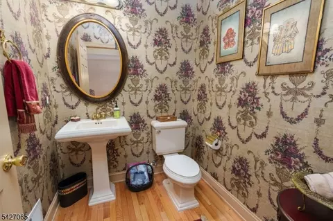 59 Spring Hill Cir, Wayne, NJ 07470 photo 9