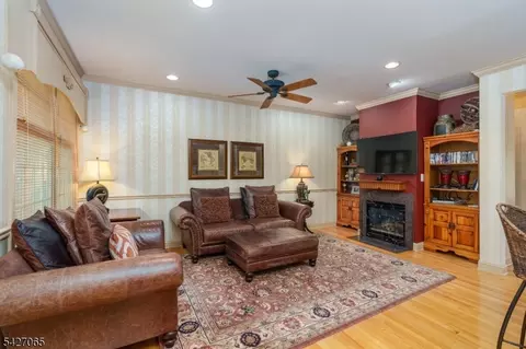59 Spring Hill Cir, Wayne, NJ 07470 photo 11
