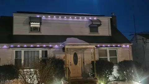 115 Hawthorne St, Roselle, NJ 07203