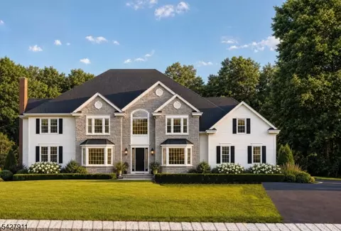 6 Exeter Ln, Hamburg, NJ 07419