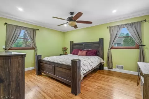 2 Marc Ct, Edison, NJ 08820 photo 18
