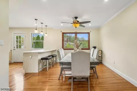 2 Marc Ct, Edison, NJ 08820 photo 7