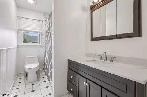 2 Marc Ct, Edison, NJ 08820 photo 21