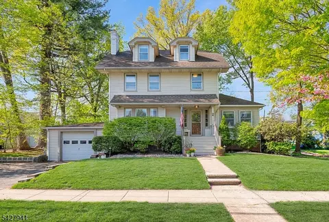 82 Oakland Rd, Maplewood, NJ 07040