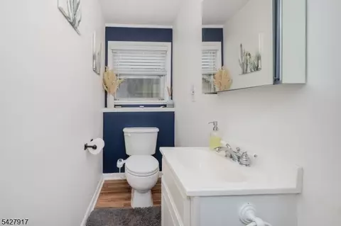 Entry Way - 12 Timbercroft Rd, High Bridge, NJ 08829 photo 6 of 8