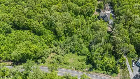 176 Espanong Rd, Jefferson Twp, NJ 07849