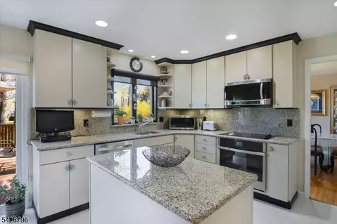 Kitchen - 39 Corey Rd, Flanders, NJ 07836 photo 2 of 2