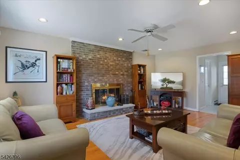 Living - 39 Corey Rd, Flanders, NJ 07836 photo 2 of 4