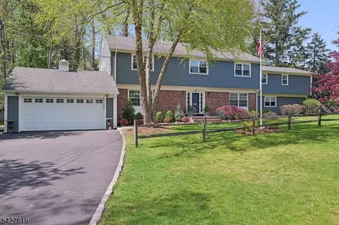 44 Londonderry Way, Summit, NJ 07901