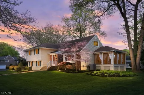 38 Genesee Trl, Westfield, NJ 07090