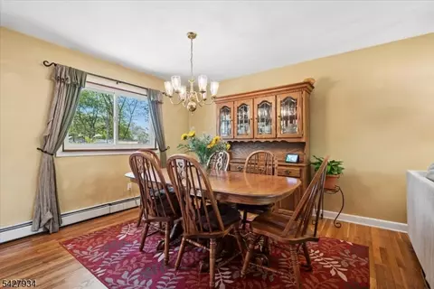 Dining - 77 Brooklyn Rd, Stanhope, NJ 07874 photo 2 of 2