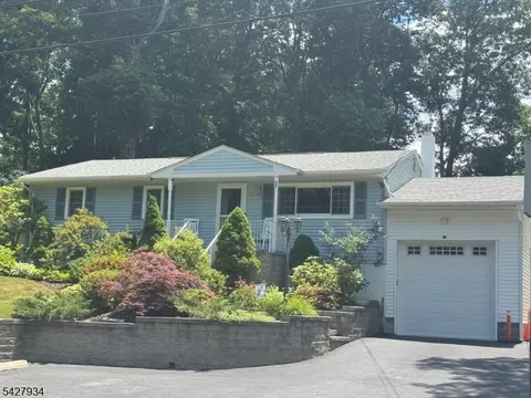 77 Brooklyn Rd, Stanhope, NJ 07874 photo 1