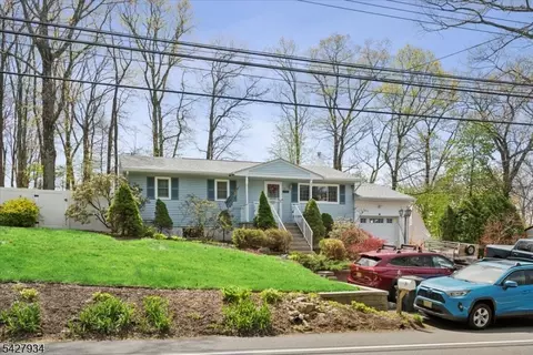 77 Brooklyn Rd, Stanhope, NJ 07874