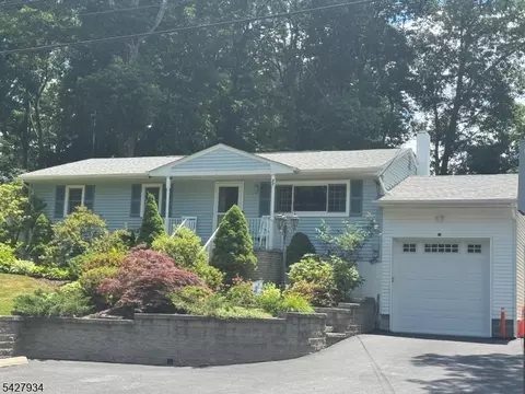 77 Brooklyn Rd, Stanhope, NJ 07874