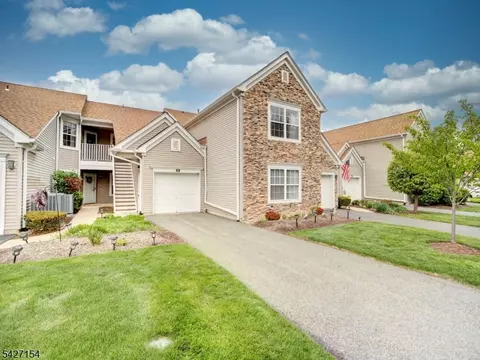 14 Lagoon Way, Roxbury Twp, NJ 07852