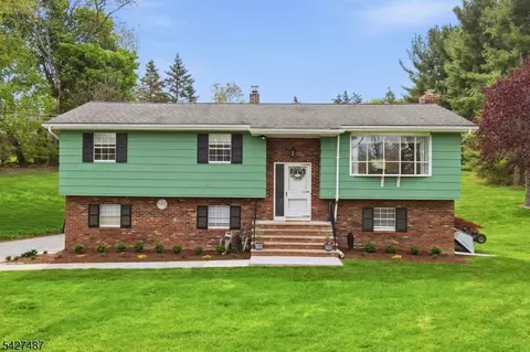 11 Davis Ter, Newton, NJ 07860