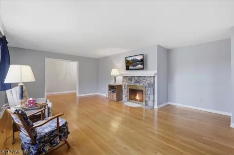 9 Henderson Hill Rd, Hampton, NJ 08827 photo 6
