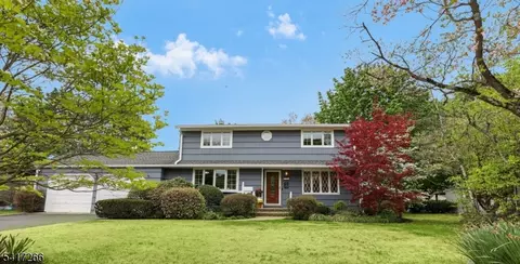 15 Stephen Ave, Lincoln Park, NJ 07035